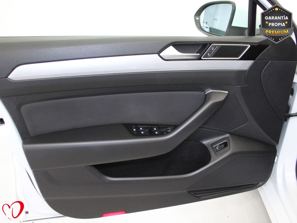 VOLKSWAGEN PASSAT VARIANT 2.0 TDI DSG EXECUTIVE 150 de segunda mano