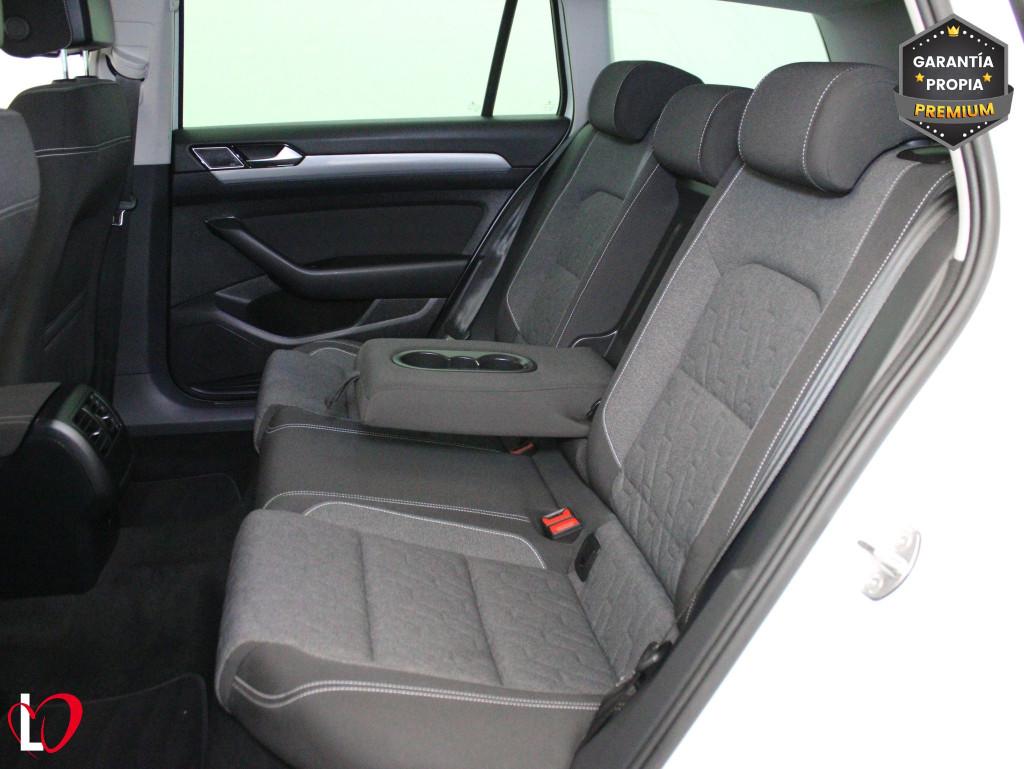 VOLKSWAGEN PASSAT VARIANT 2.0 TDI DSG EXECUTIVE 150 de segunda mano