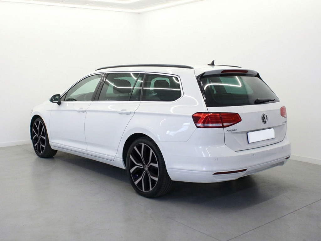 VOLKSWAGEN PASSAT VARIANT 2.0 TDI DSG EXECUTIVE 150 de segunda mano