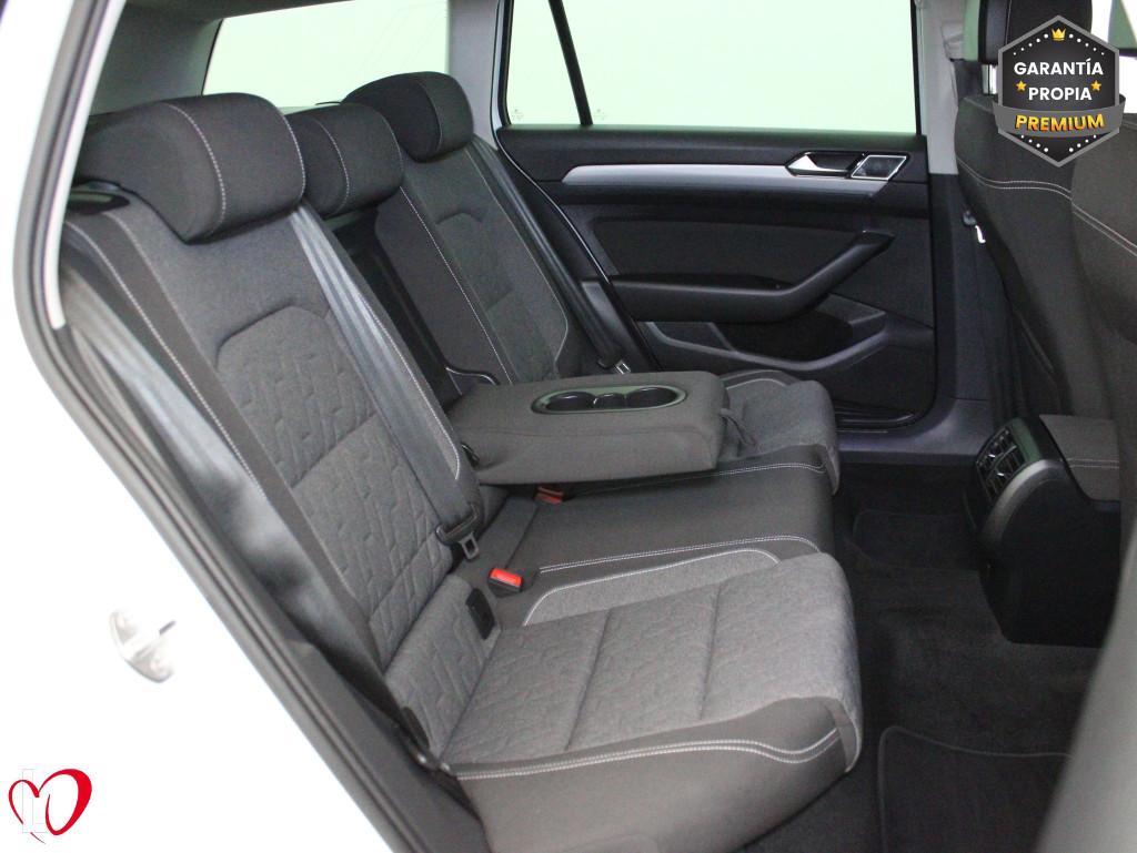 VOLKSWAGEN PASSAT VARIANT 2.0 TDI DSG EXECUTIVE 150 de segunda mano