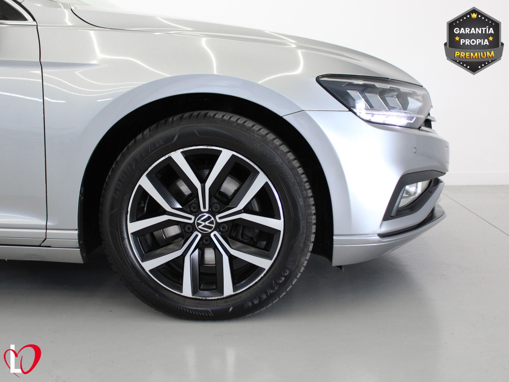VOLKSWAGEN PASSAT VARIANT 2.0 TDI DSG EXECUTIVE + TECHO 150 de segunda mano