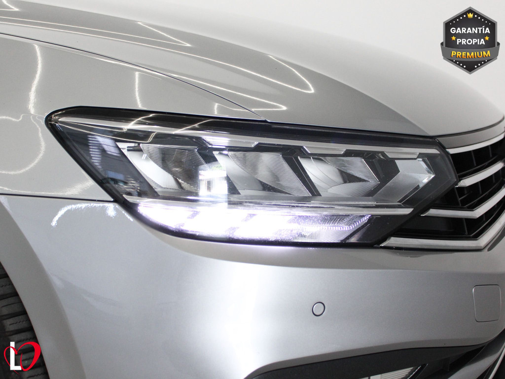 VOLKSWAGEN PASSAT VARIANT 2.0 TDI DSG EXECUTIVE + TECHO 150 de segunda mano
