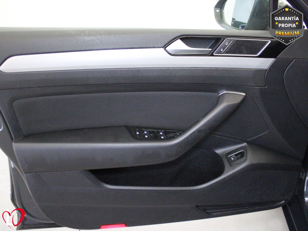 VOLKSWAGEN PASSAT VARIANT 2.0 TDI DSG7 EXECUTIVE 150 de segunda mano