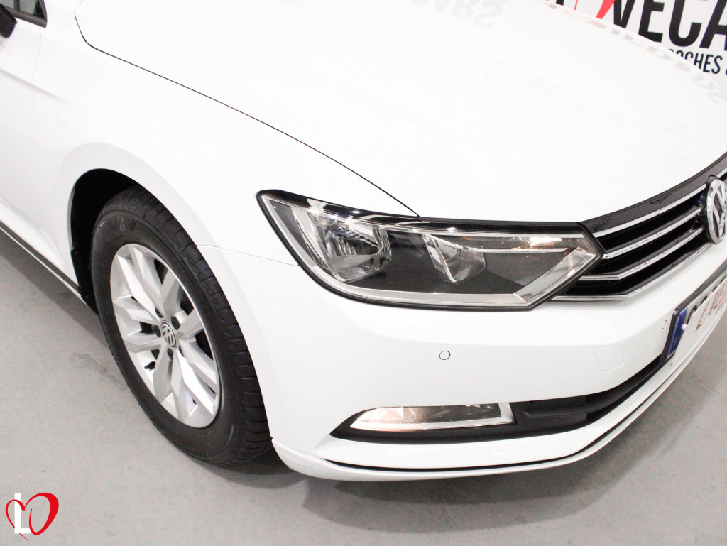 VOLKSWAGEN PASSAT VARIANT 2.0 TDI EDITION 150 de segunda mano