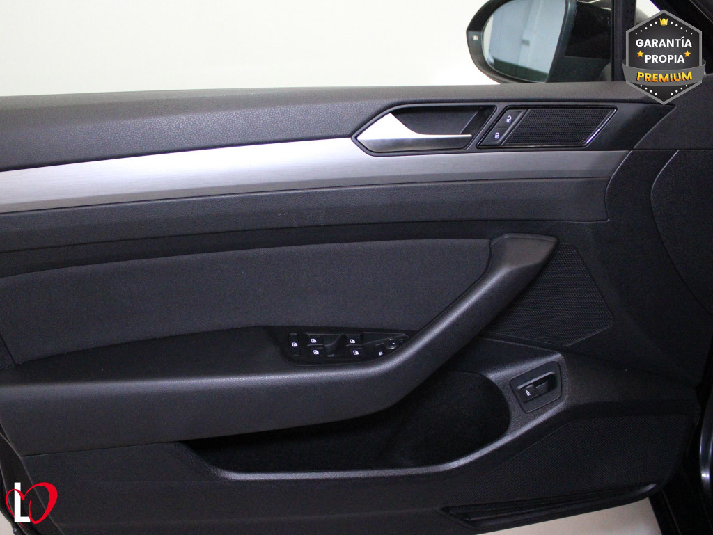 VOLKSWAGEN PASSAT VARIANT VARIANT 2.0 TDI EDITION 6 VEL 150 de segunda mano