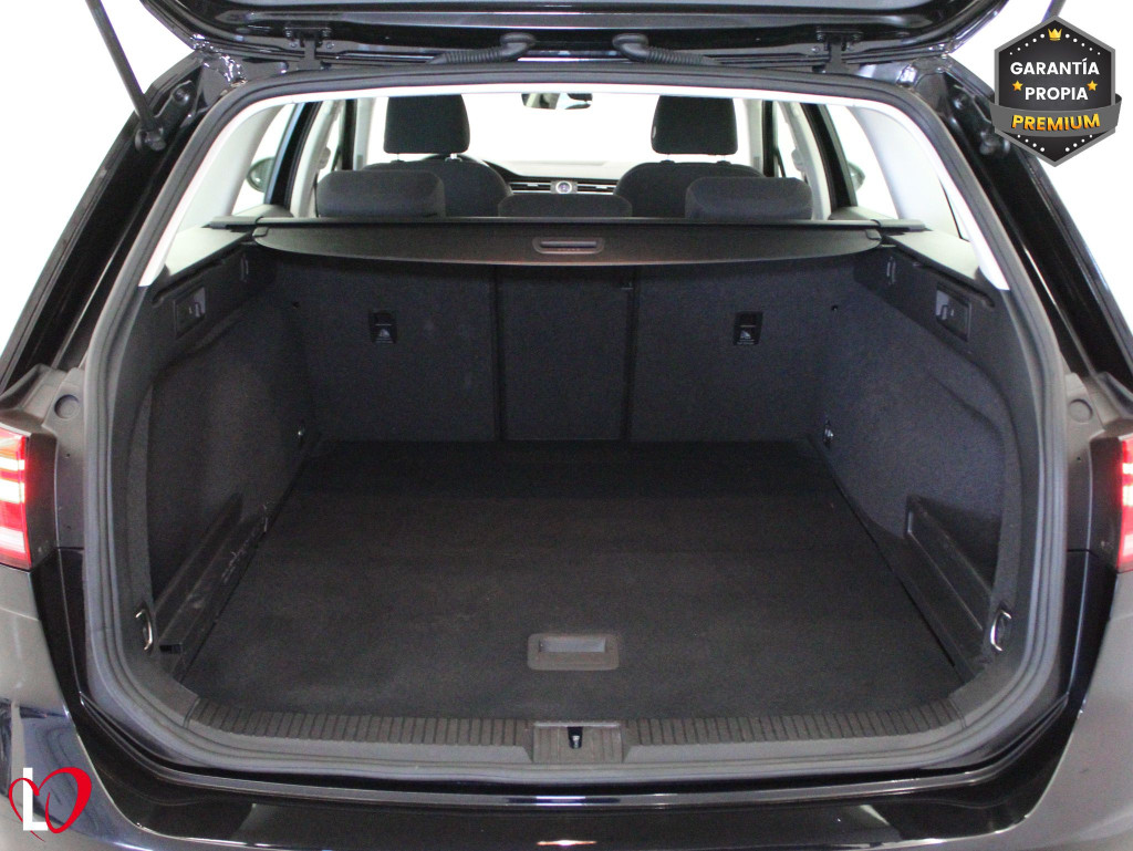 VOLKSWAGEN PASSAT VARIANT VARIANT 2.0 TDI EDITION 6 VEL 150 de segunda mano