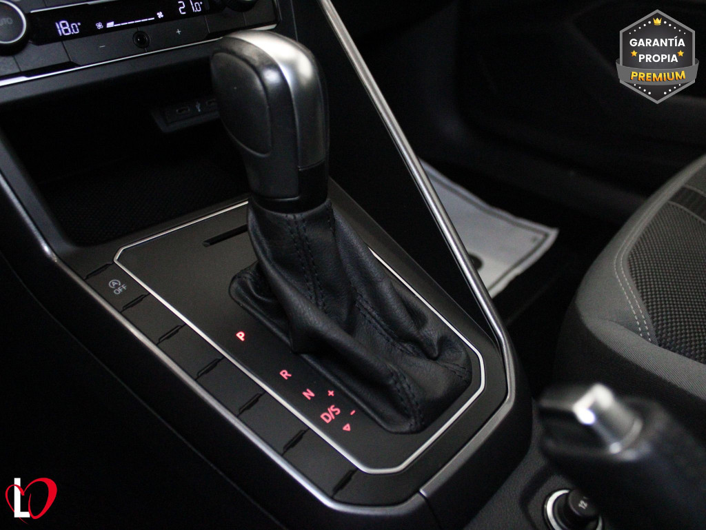 VOLKSWAGEN POLO 1.0 TSI DSG R-LINE 95 de segunda mano