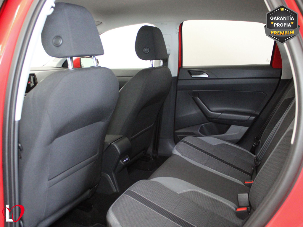 VOLKSWAGEN POLO 1.0 TSI DSG R-LINE 95 de segunda mano
