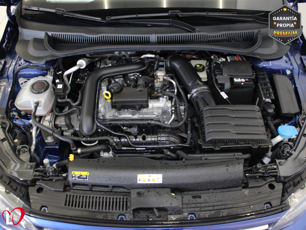 VOLKSWAGEN POLO 1.0 TSI R-LINE 95 de segunda mano