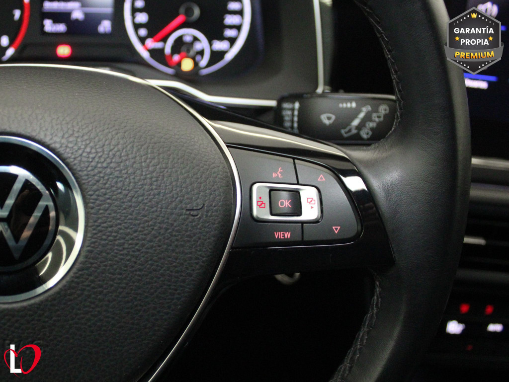 VOLKSWAGEN POLO 1.0 TSI R-LINE 95 de segunda mano