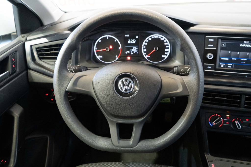 VOLKSWAGEN POLO 1.6 TDI EDITION 80 de segunda mano