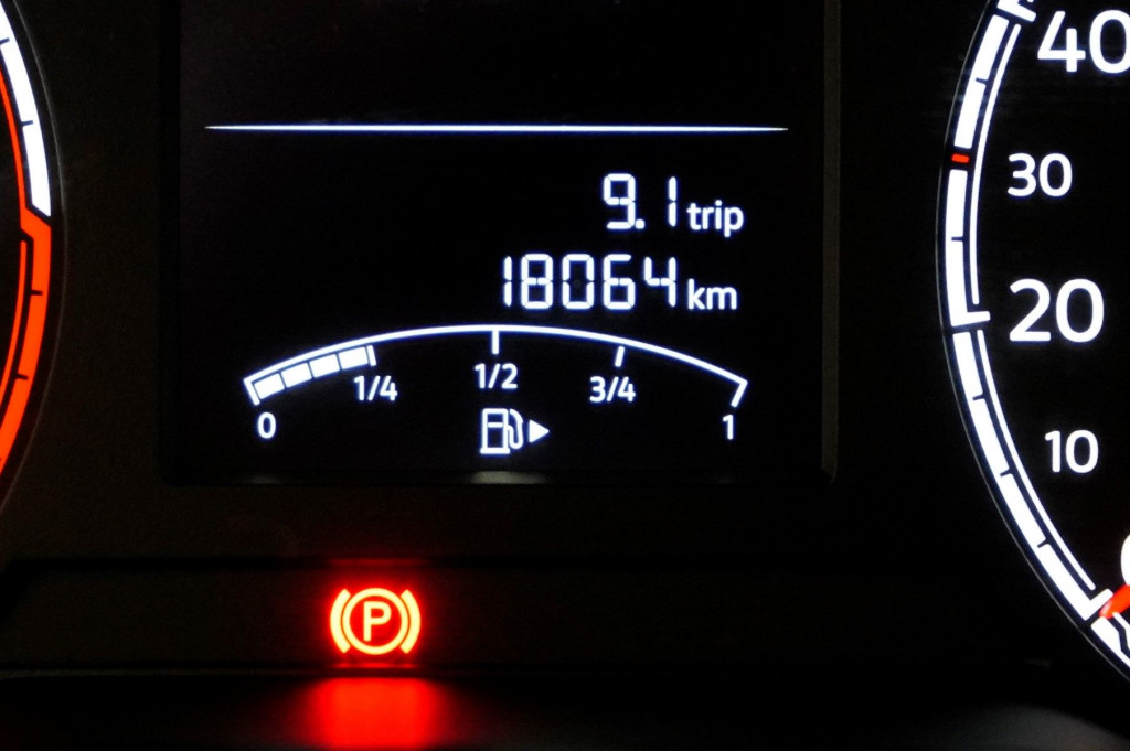 VOLKSWAGEN POLO 1.6 TDI TRENDLINE 80 de segunda mano