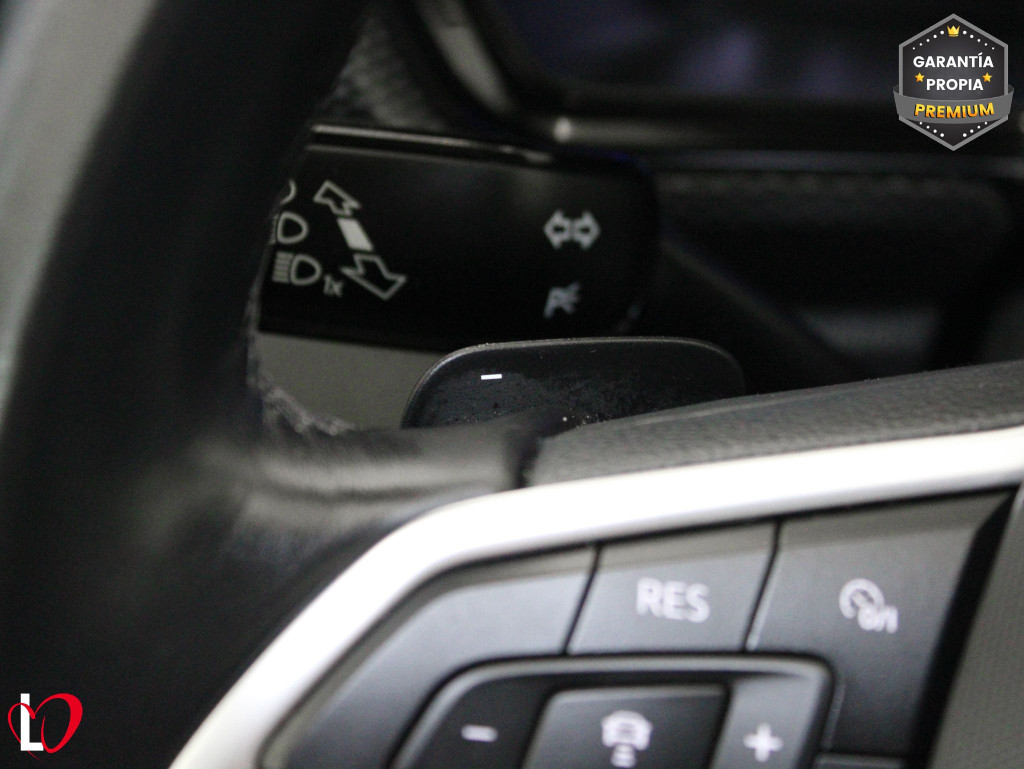 VOLKSWAGEN T-CROSS 1.0 TSI DSG ADVANCE 110 de segunda mano