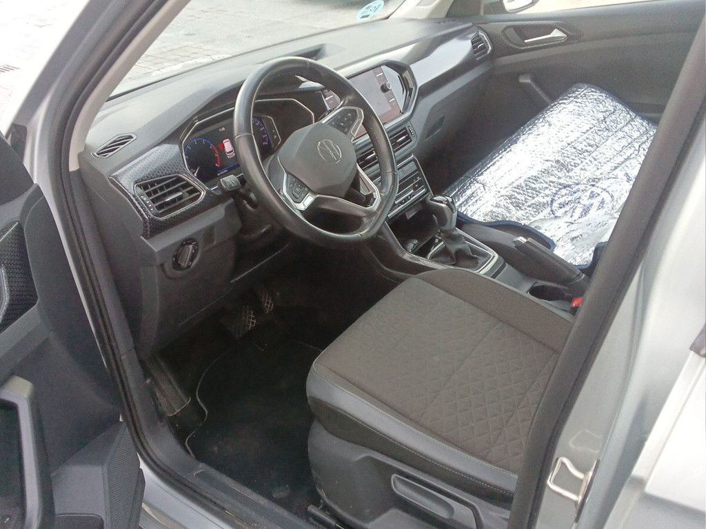 VOLKSWAGEN T-CROSS 1.0 TSI DSG SPORT 110 de segunda mano