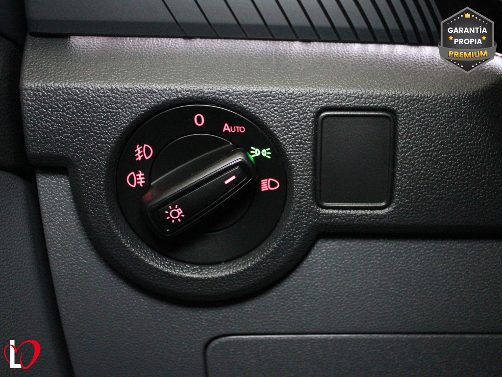 VOLKSWAGEN T-CROSS 1.0 TSI DSG7 SPORT 110 de segunda mano