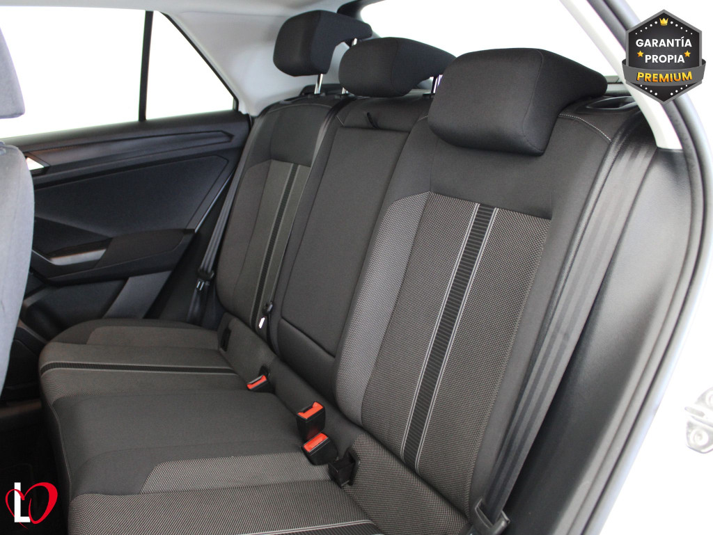 VOLKSWAGEN T-ROC 2.0 TDI ADVANCE 6 VEL 150 de segunda mano