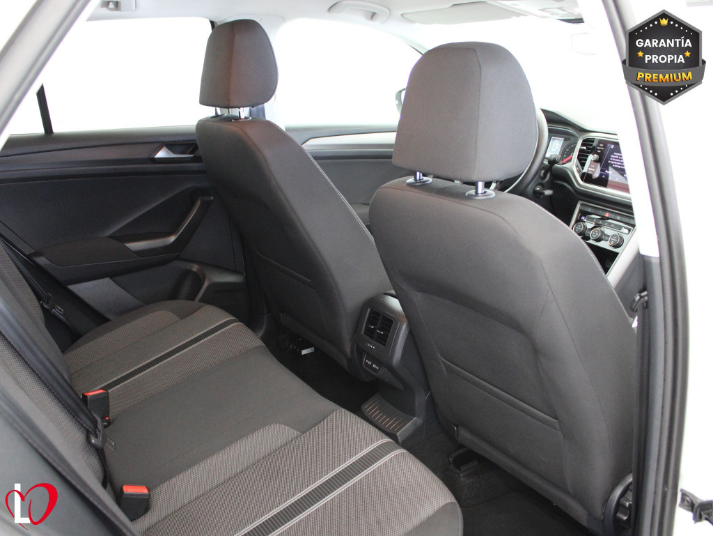VOLKSWAGEN T-ROC 2.0 TDI ADVANCE 6 VEL 150 de segunda mano