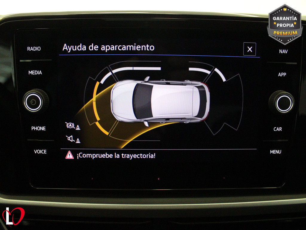 VOLKSWAGEN T-ROC 2.0 TDI LIFE 6 VEL 150 de segunda mano