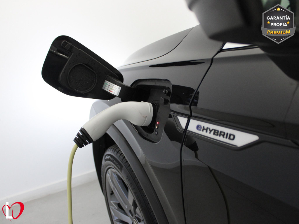 VOLKSWAGEN TIGUAN 1.4 eHybrid R LINE TECHO 245 de segunda mano