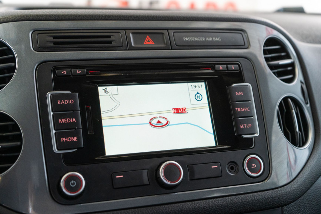 VOLKSWAGEN TIGUAN 2.0 TDI ADVANCE BMT 140 de segunda mano