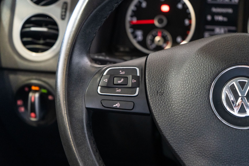VOLKSWAGEN TIGUAN 2.0 TDI ADVANCE BMT 140 de segunda mano