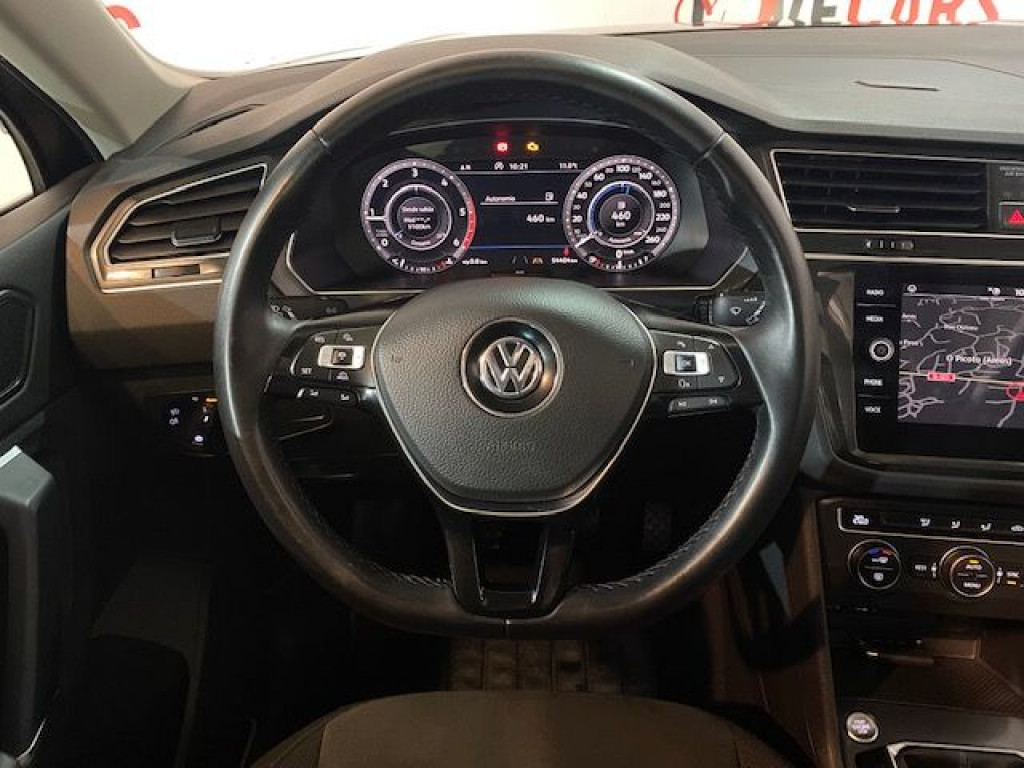 VOLKSWAGEN TIGUAN 2.0 TDI CARAT 150CV TECHO de segunda mano