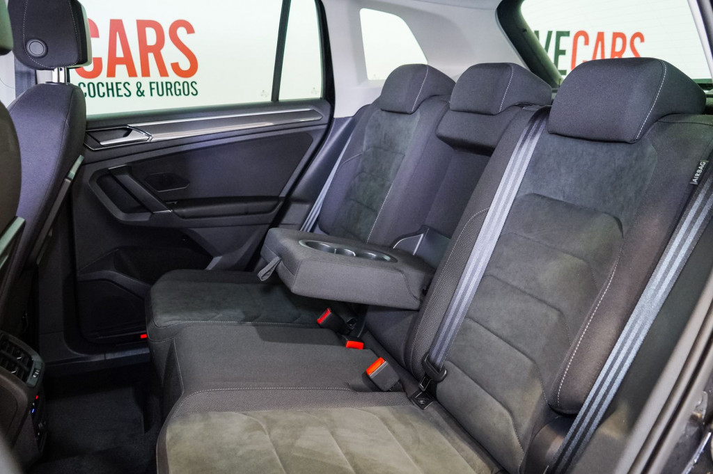 VOLKSWAGEN TIGUAN 2.0 TDI DSG 4 MOTION R LINE 190 de segunda mano