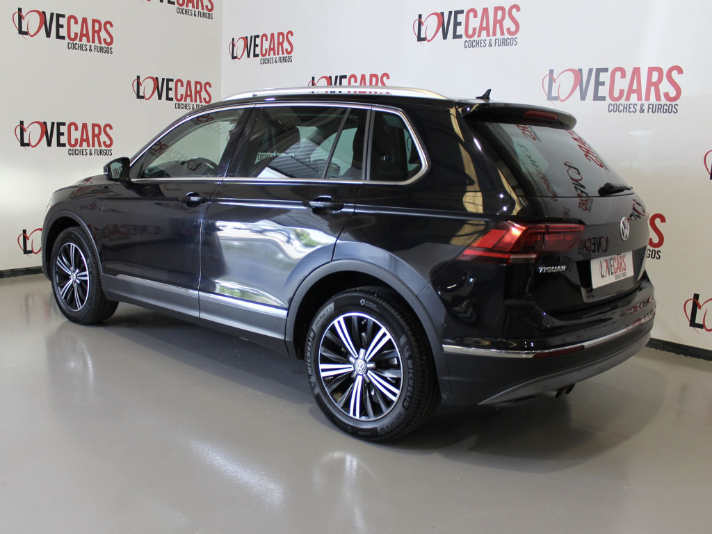 VOLKSWAGEN TIGUAN 2.0 TDI DSG-7 CARAT 150 de segunda mano