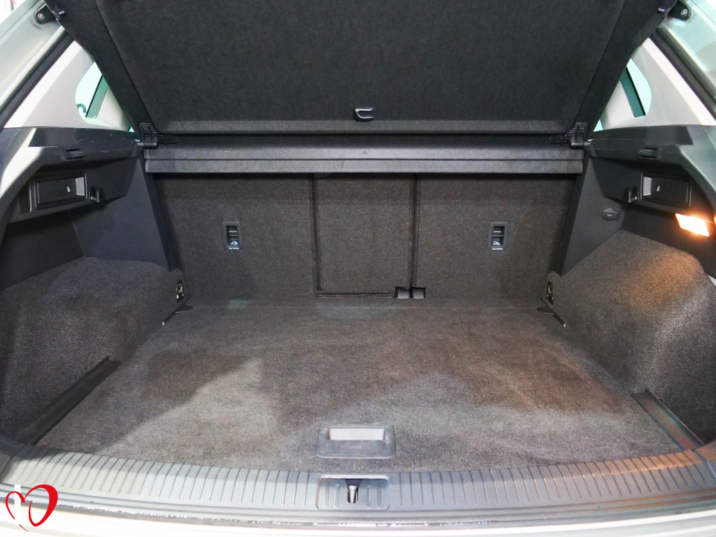 VOLKSWAGEN TIGUAN 2.0 TDI DSG 7 SPORT 150 de segunda mano