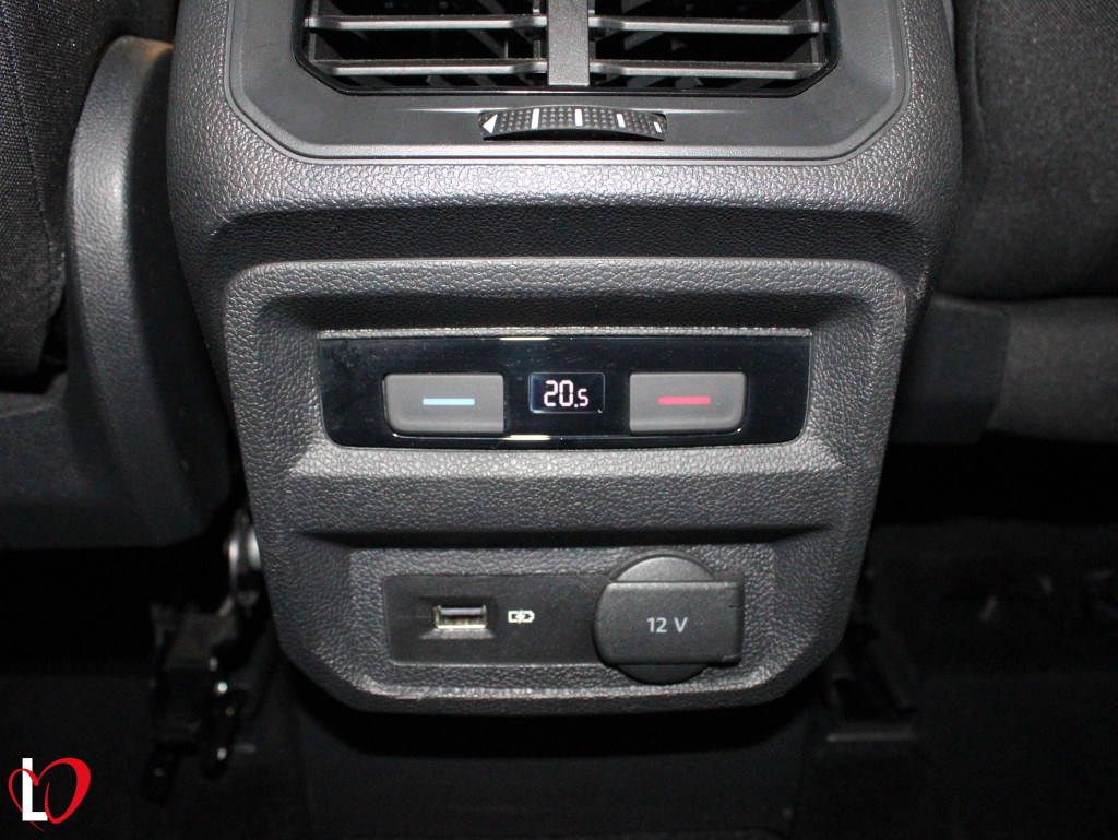 VOLKSWAGEN TIGUAN 2.0 TDI DSG ADVANCE R-LINE 150 de segunda mano