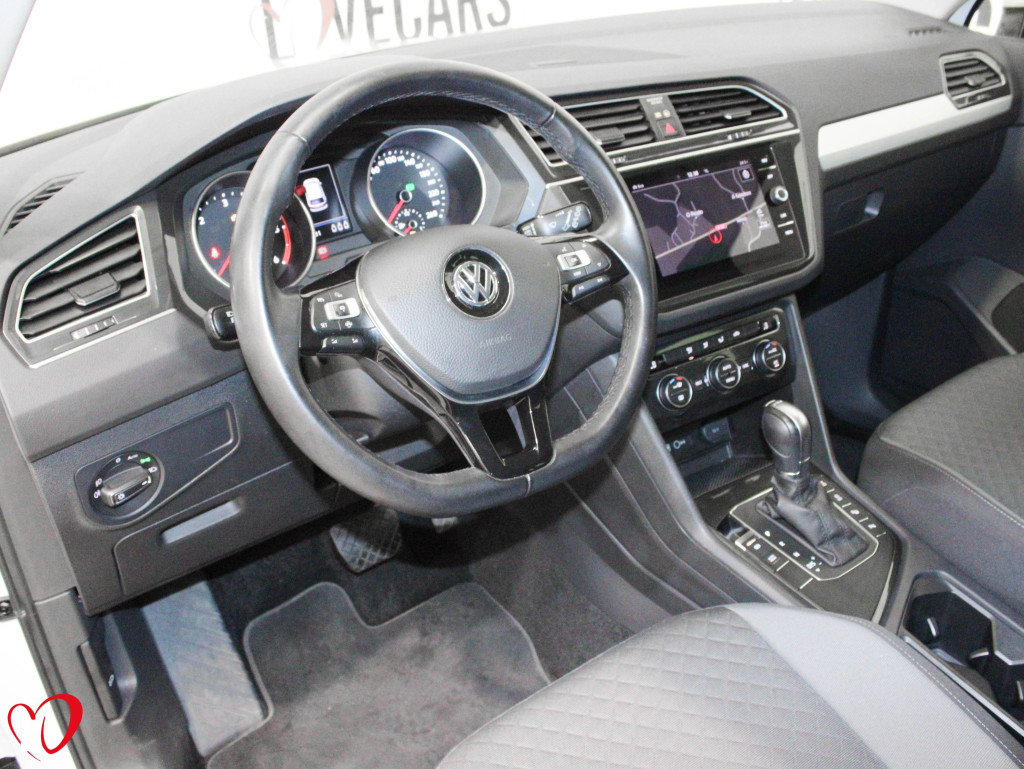 VOLKSWAGEN TIGUAN 2.0 TDI DSG ADVANCE R-LINE 150 de segunda mano