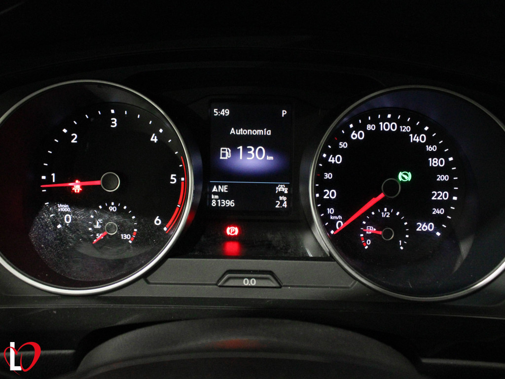 VOLKSWAGEN TIGUAN 2.0 TDI DSG ADVANCE R-LINE 150 de segunda mano