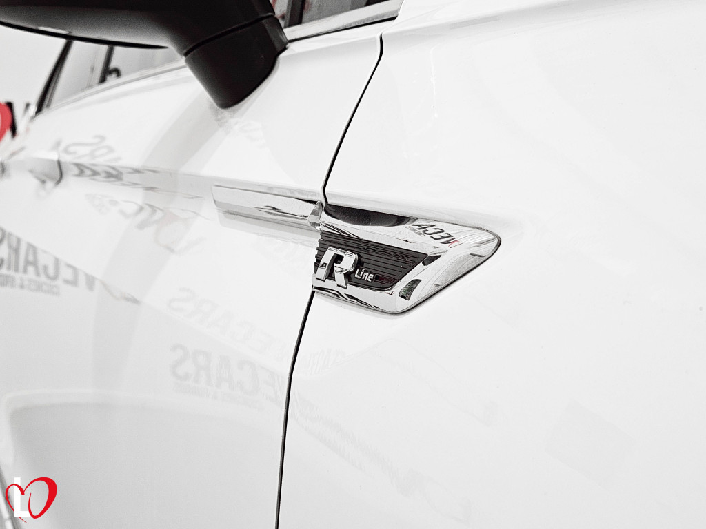 VOLKSWAGEN TIGUAN 2.0 TDI DSG ADVANCE R-LINE 150 de segunda mano