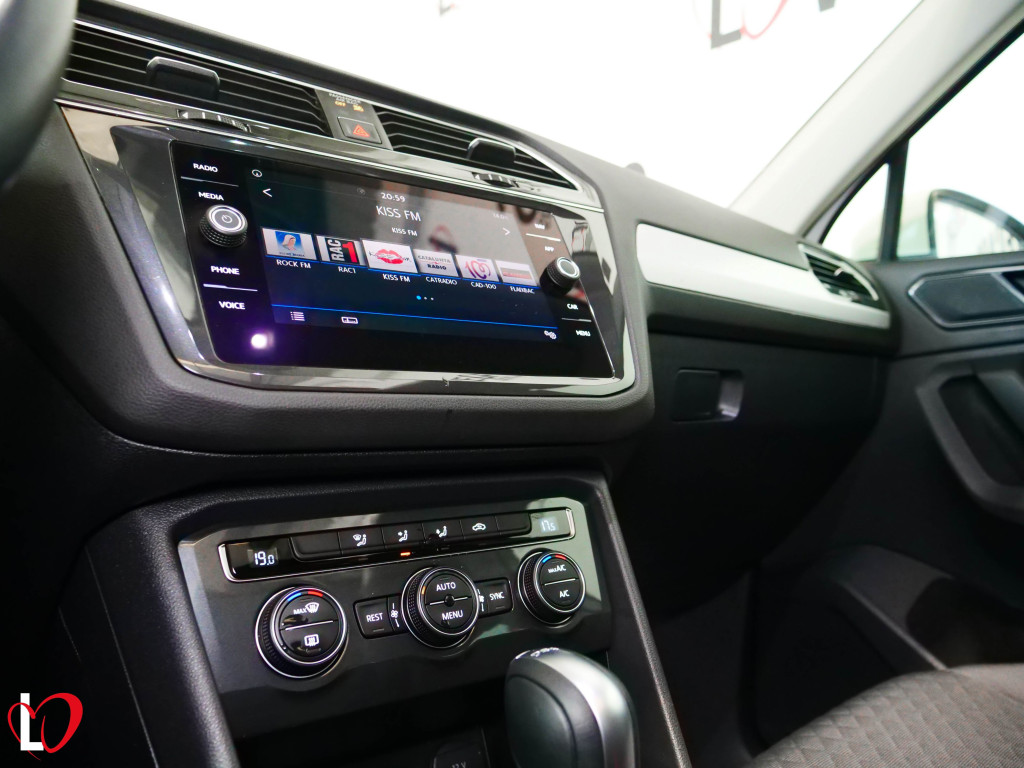 VOLKSWAGEN TIGUAN 2.0 TDI DSG ADVANCE TECHO 150 de segunda mano