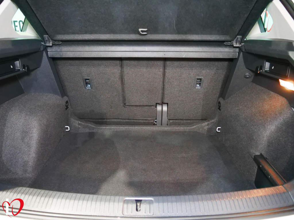 VOLKSWAGEN TIGUAN 2.0 TDI DSG ADVANCE TECHO 150 de segunda mano