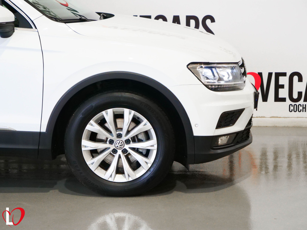 VOLKSWAGEN TIGUAN 2.0 TDI DSG ADVANCE TECHO 150 de segunda mano