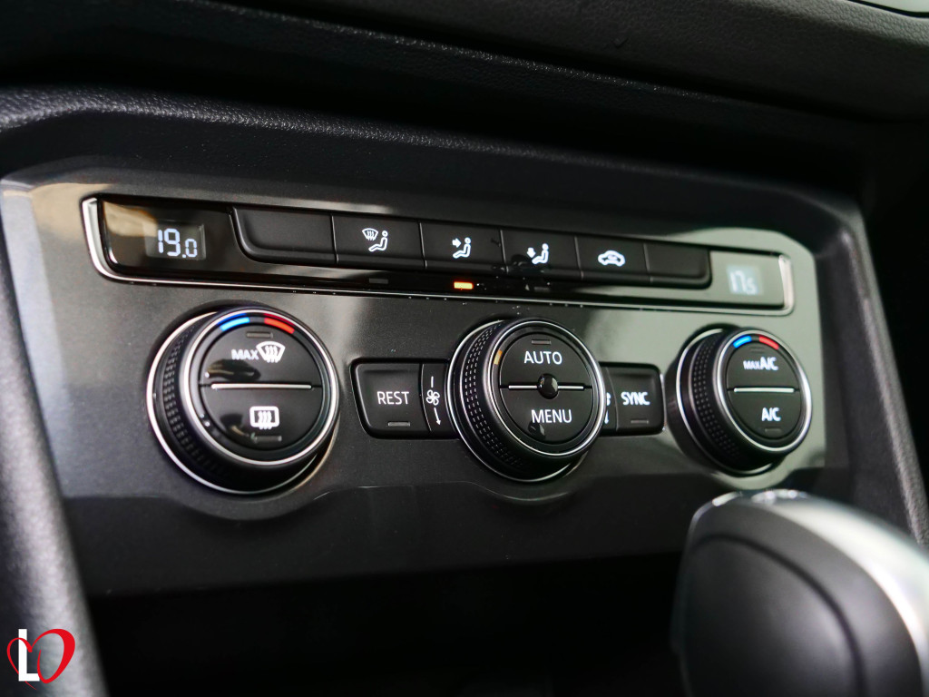 VOLKSWAGEN TIGUAN 2.0 TDI DSG ADVANCE TECHO 150 de segunda mano