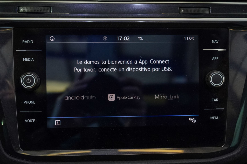 VOLKSWAGEN TIGUAN 2.0 TDI DSG R-LINE 150 de segunda mano