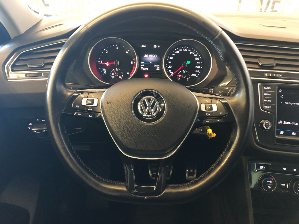 VOLKSWAGEN TIGUAN 2.0 TDI DSG R-LINE 150 de segunda mano