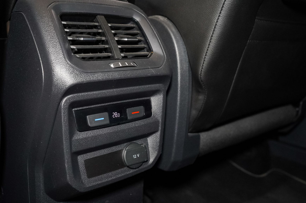 VOLKSWAGEN TIGUAN 2.0 TDI DSG R-LINE 150 de segunda mano