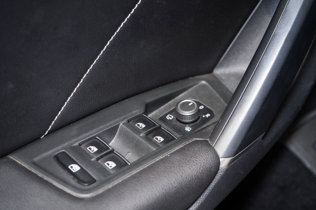 VOLKSWAGEN TIGUAN 2.0 TDI DSG R-LINE 150 de segunda mano