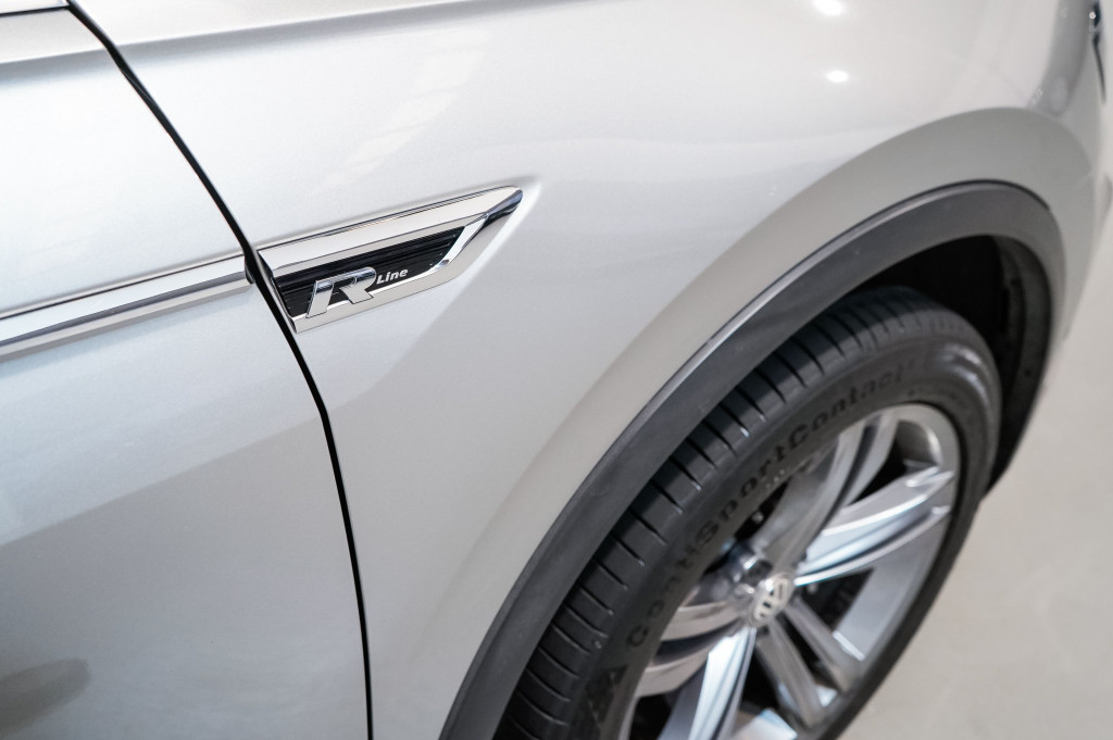 VOLKSWAGEN TIGUAN 2.0 TDI DSG R-LINE 4 MOTION 190 de segunda mano