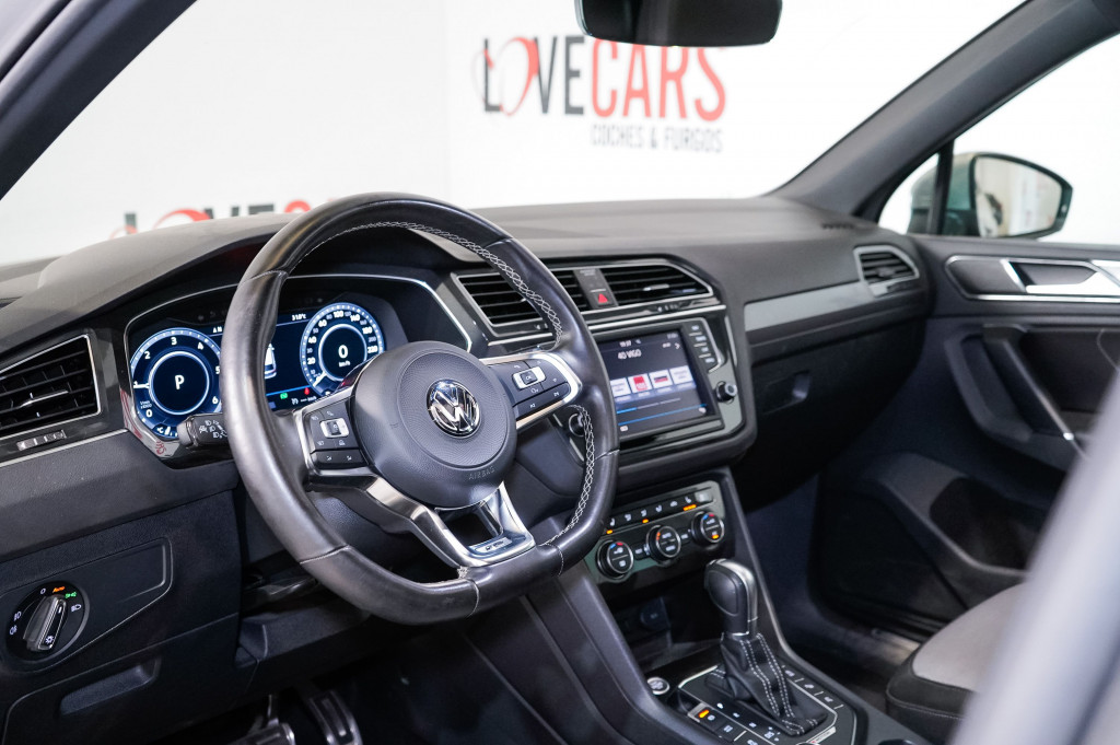 VOLKSWAGEN TIGUAN 2.0 TDI DSG R-LINE 4 MOTION 190 de segunda mano