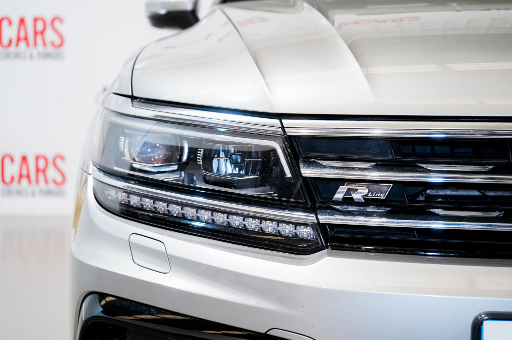 VOLKSWAGEN TIGUAN 2.0 TDI DSG R-LINE 4 MOTION 190 de segunda mano