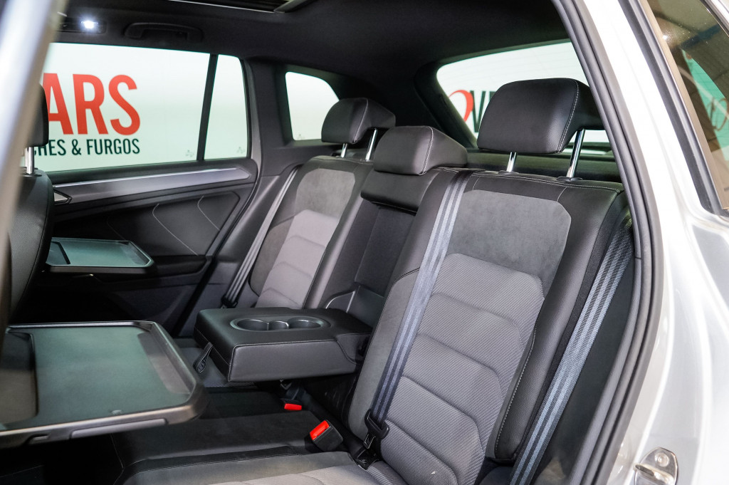 VOLKSWAGEN TIGUAN 2.0 TDI DSG R-LINE 4 MOTION 190 de segunda mano