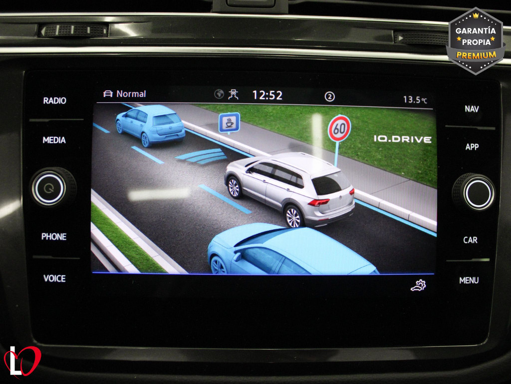 VOLKSWAGEN TIGUAN 2.0 TDI DSG R-LINE TECHO 150 de segunda mano