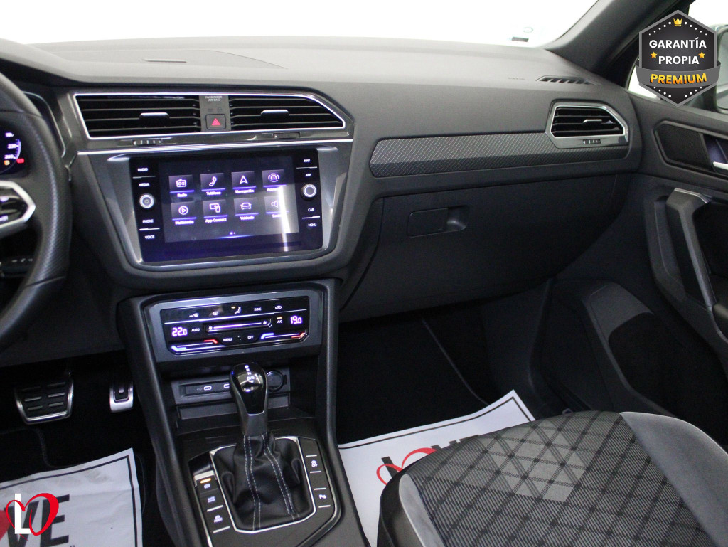 VOLKSWAGEN TIGUAN 2.0 TDI DSG R-LINE TECHO 150 de segunda mano