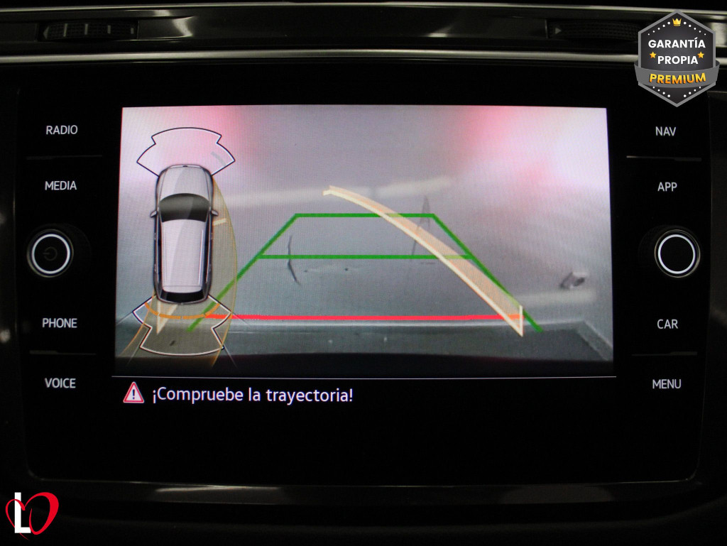 VOLKSWAGEN TIGUAN 2.0 TDI DSG R-LINE TECHO 150 de segunda mano