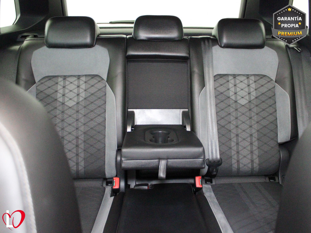 VOLKSWAGEN TIGUAN 2.0 TDI DSG R-LINE TECHO 150 de segunda mano