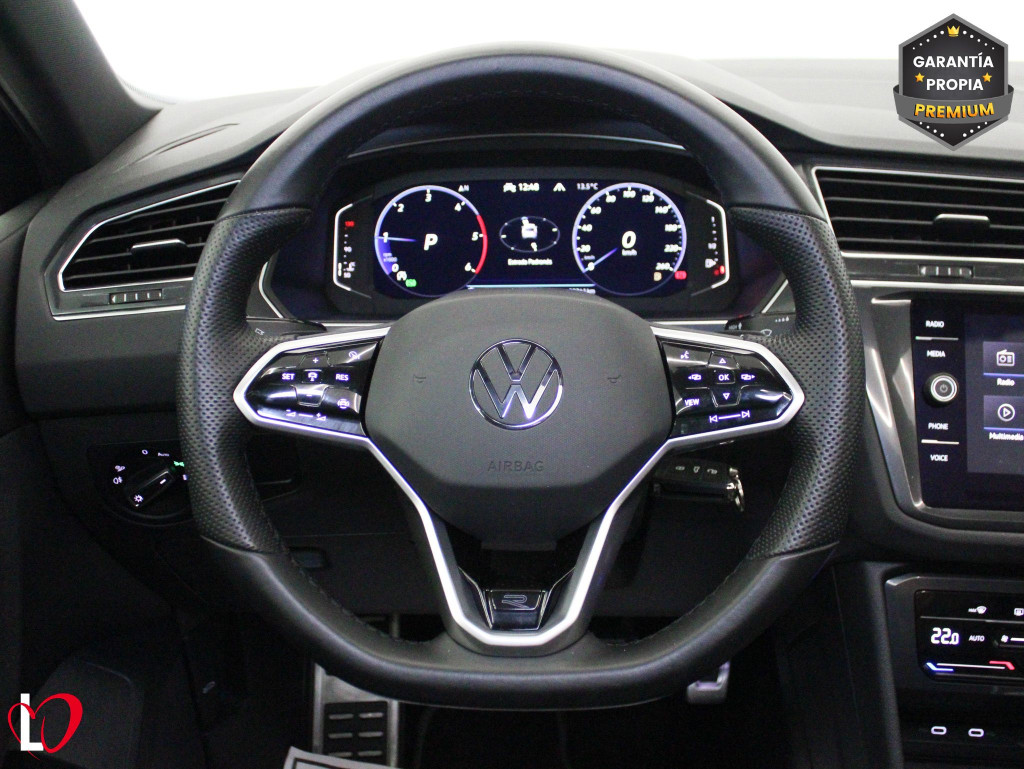 VOLKSWAGEN TIGUAN 2.0 TDI DSG R-LINE TECHO 150 de segunda mano
